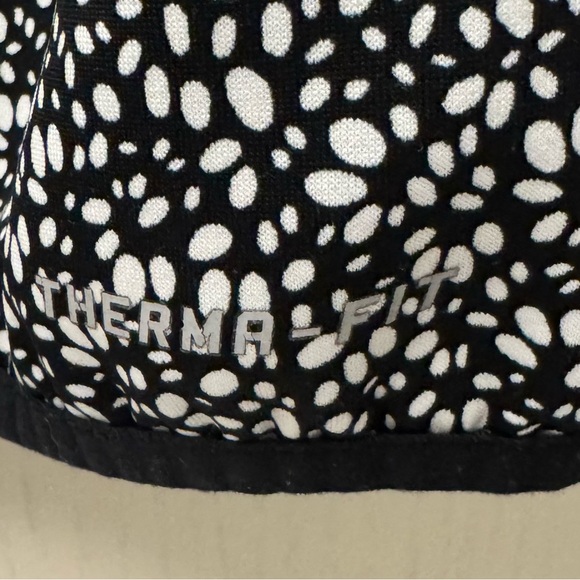 Nike Women's Therma Fit Fleece Lined Hoodie w Front Pocket Size M Petal Pattern - Picture 9 of 12